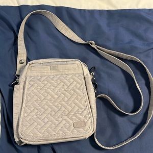 Women’s lug happer bag